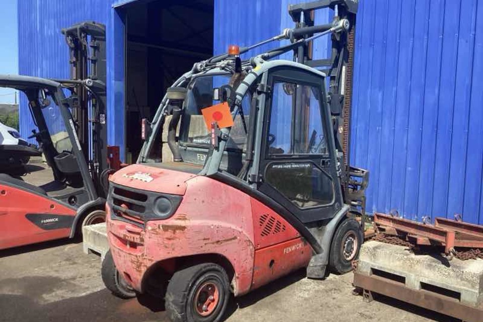9002208 smarte 4 rightquarter