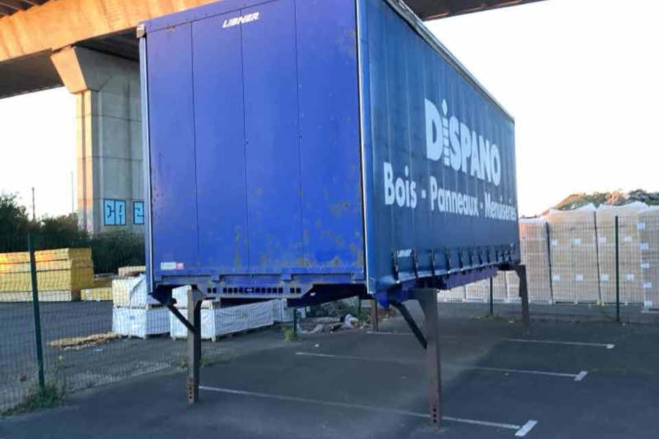 9025475 smarte 1 leftquarter