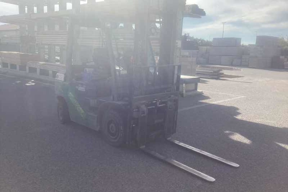 9018363 smarte 4 rightquarter