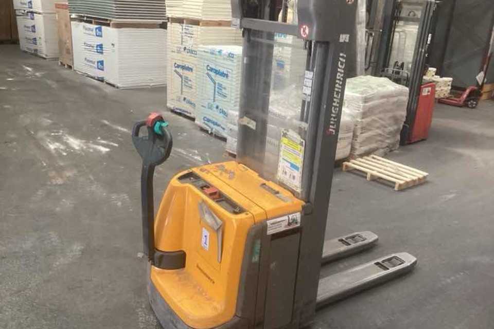 9035655 smarte 4 rightquarter