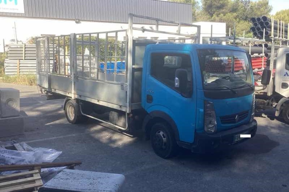 9048548 smarte 4 rightquarter