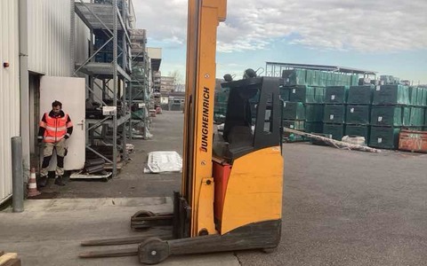 49571 smarte 1 leftquarter