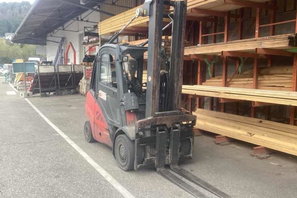 9019822 smarte 4 rightquarter