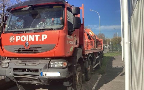 9020260 smarte 1 leftquarter