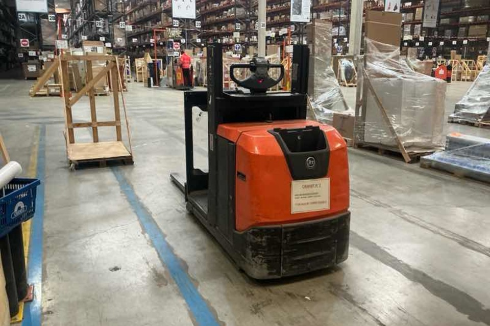 9025682 smarte 1 leftquarter