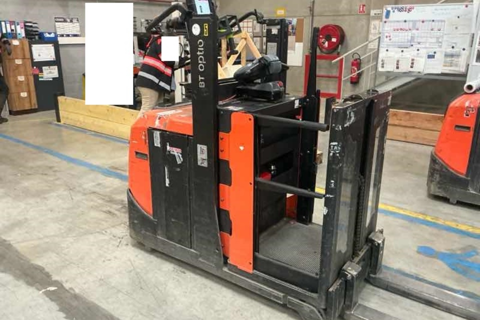 9025685 smarte 1 leftquarter