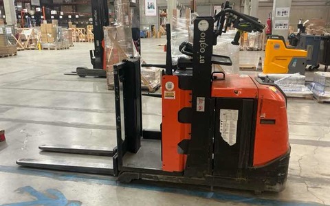 9025685 smarte 2 leftside