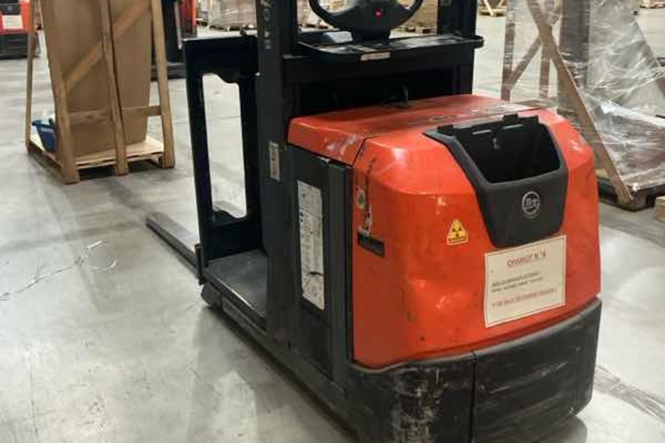 9025684 smarte 4 rightquarter