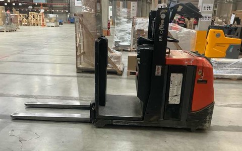 9025684 smarte 2 leftside