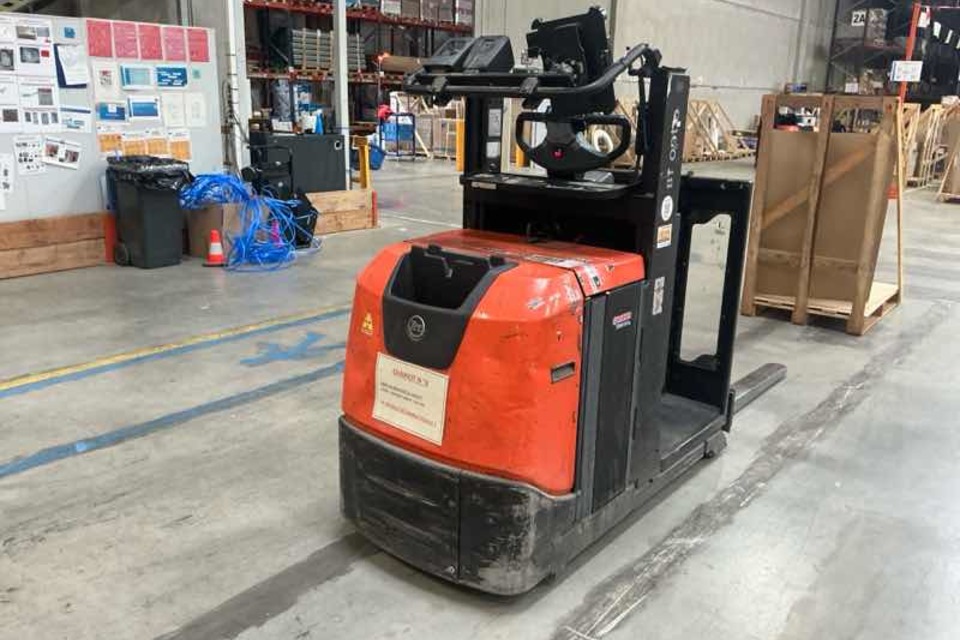 9025684 smarte 5 rightside