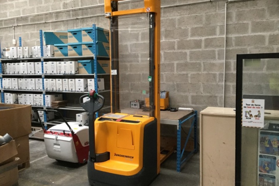 9037388 smarte 1 leftquarter