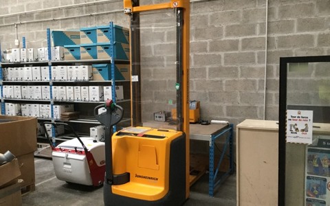 9037388 smarte 1 leftquarter