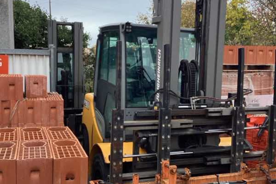 9034049 smarteresale1