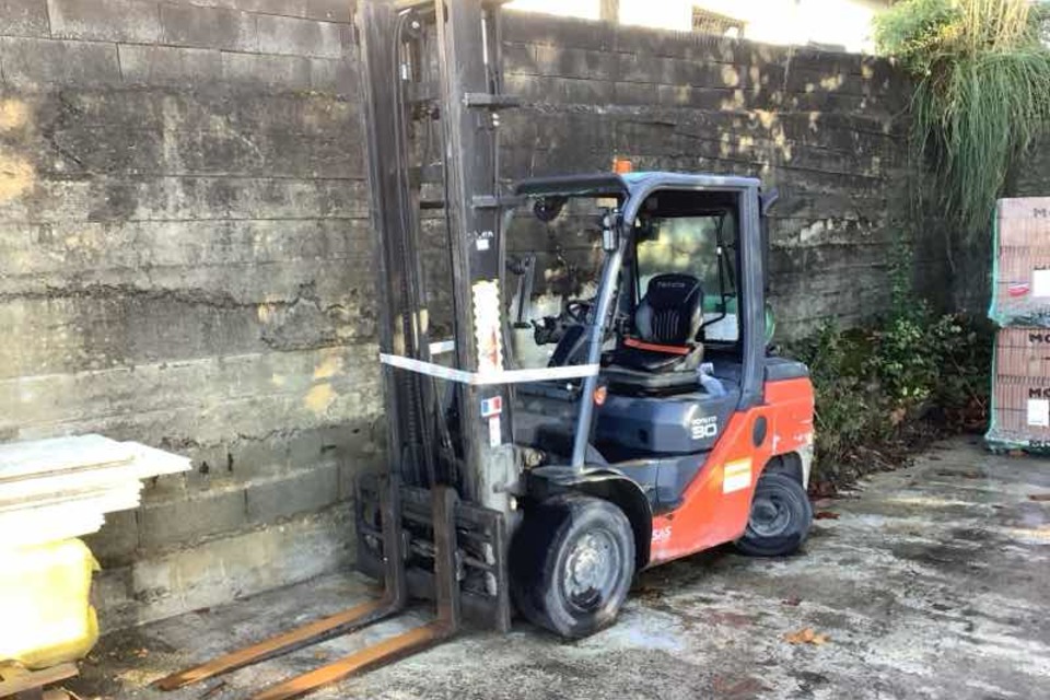 9060474 smarte 1 leftquarter