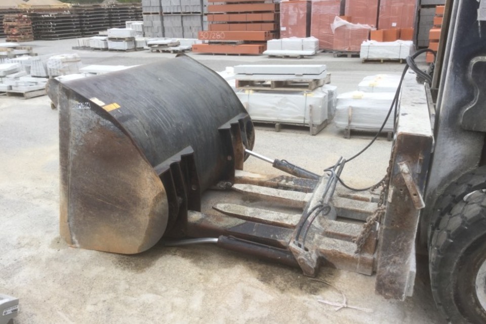 9024608 smarte 1 leftquarter