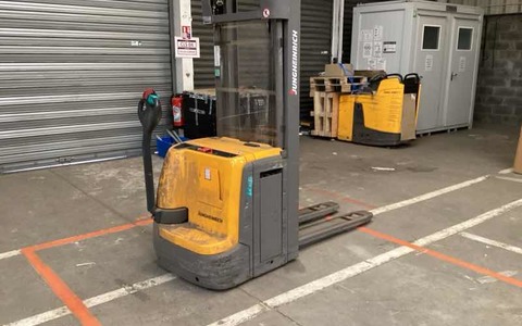 9039133 smarte 4 rightquarter