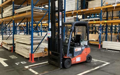 9004023 smarte 1 leftquarter