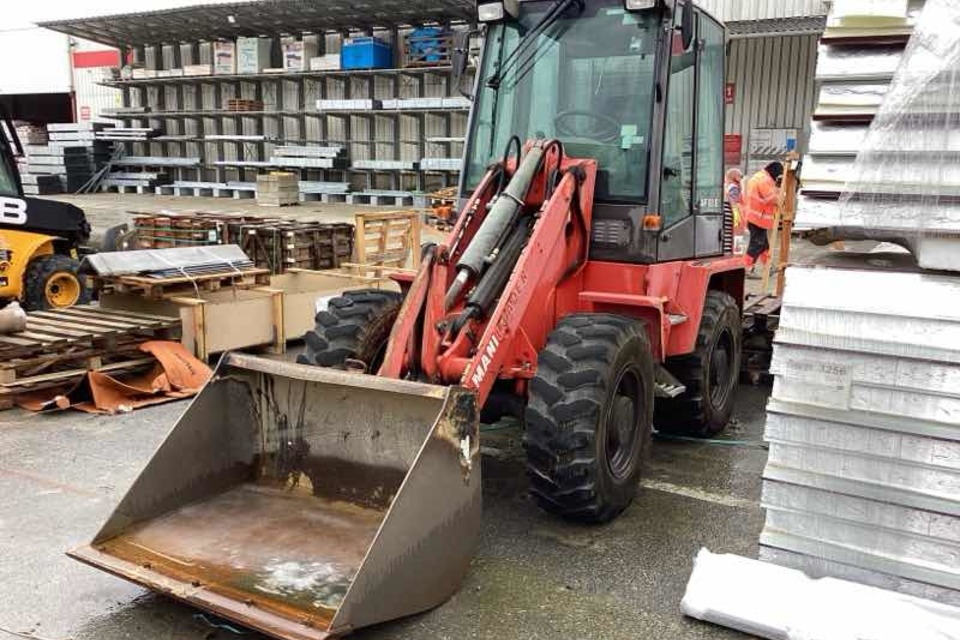 9016146 smarte 1 leftquarter