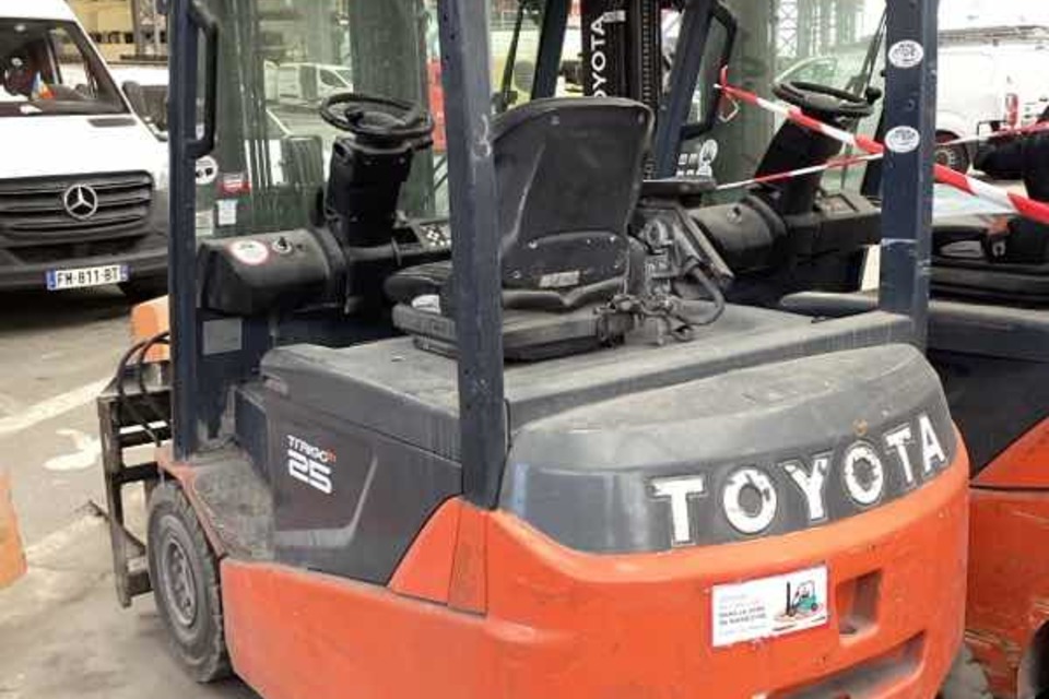 9035345 smarte 4 rightquarter