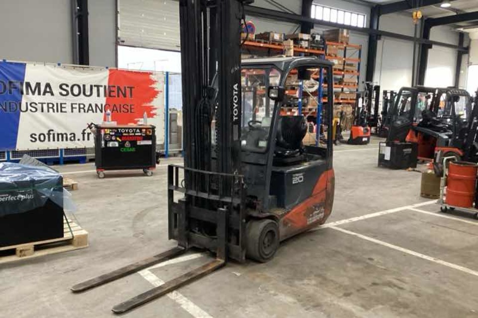 9001779 1 smarte 1 leftquarter