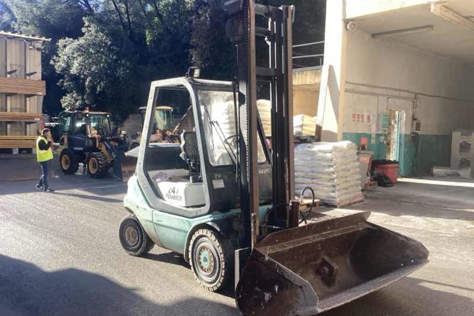 9018282 smarte 4 rightquarter