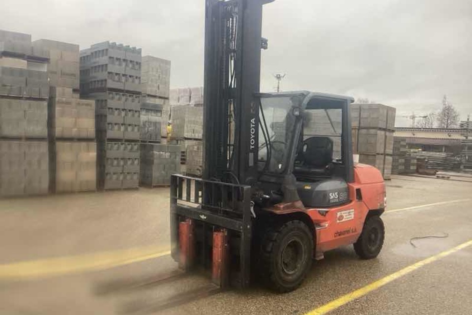 9019683 smarte 1 leftquarter