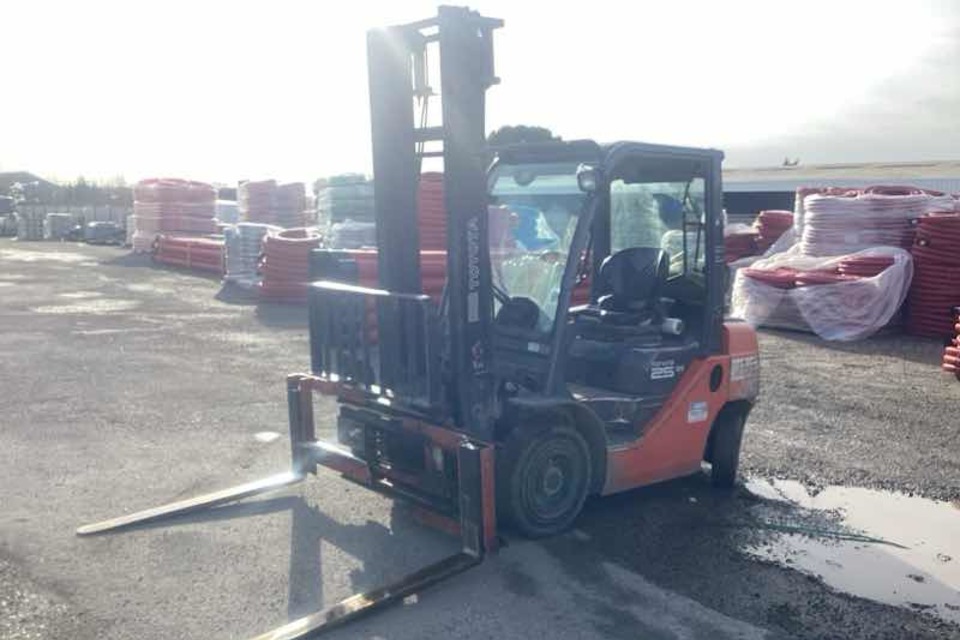 9037214 smarte 1 leftquarter