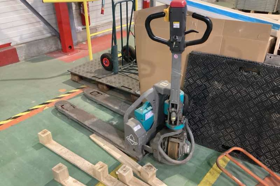 9063462 smarte 1 leftquarter