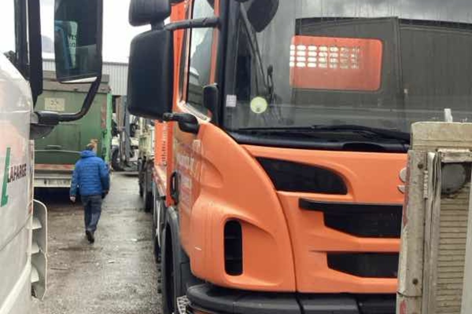 9033982 smarte 4 rightquarter