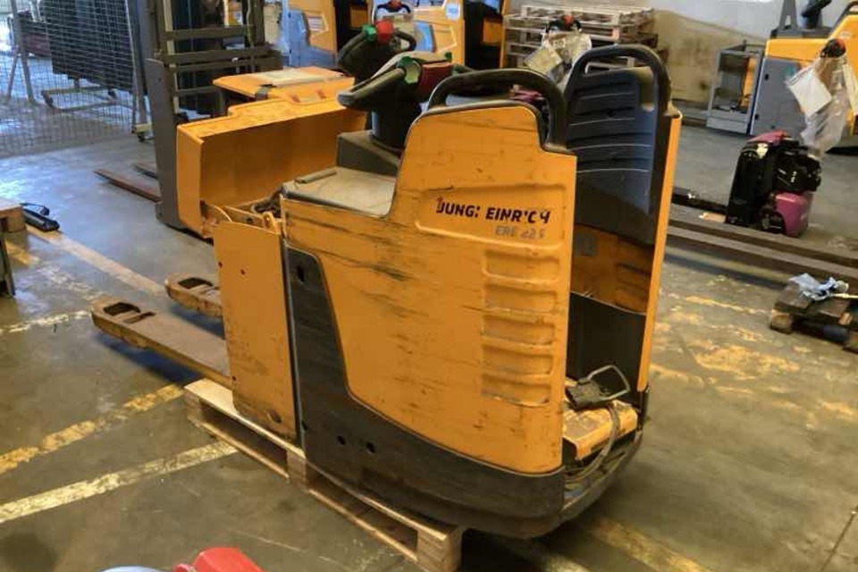 9030231 smarte 1 leftquarter