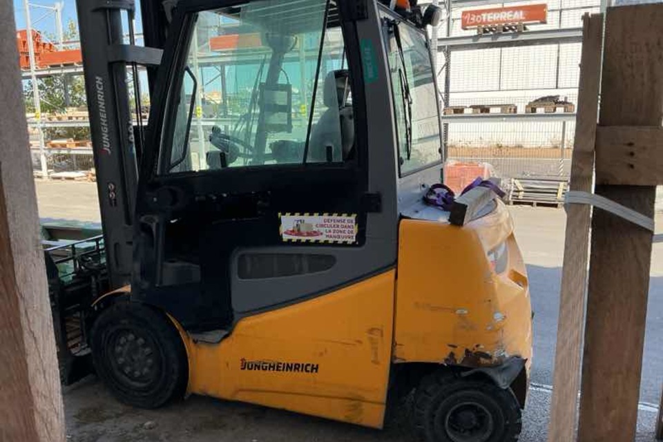 9051035 smarte 2 leftside