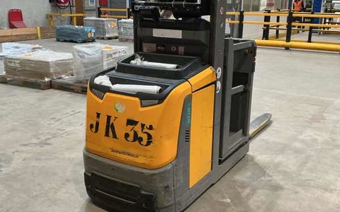 9063655 smarte 1 leftquarter